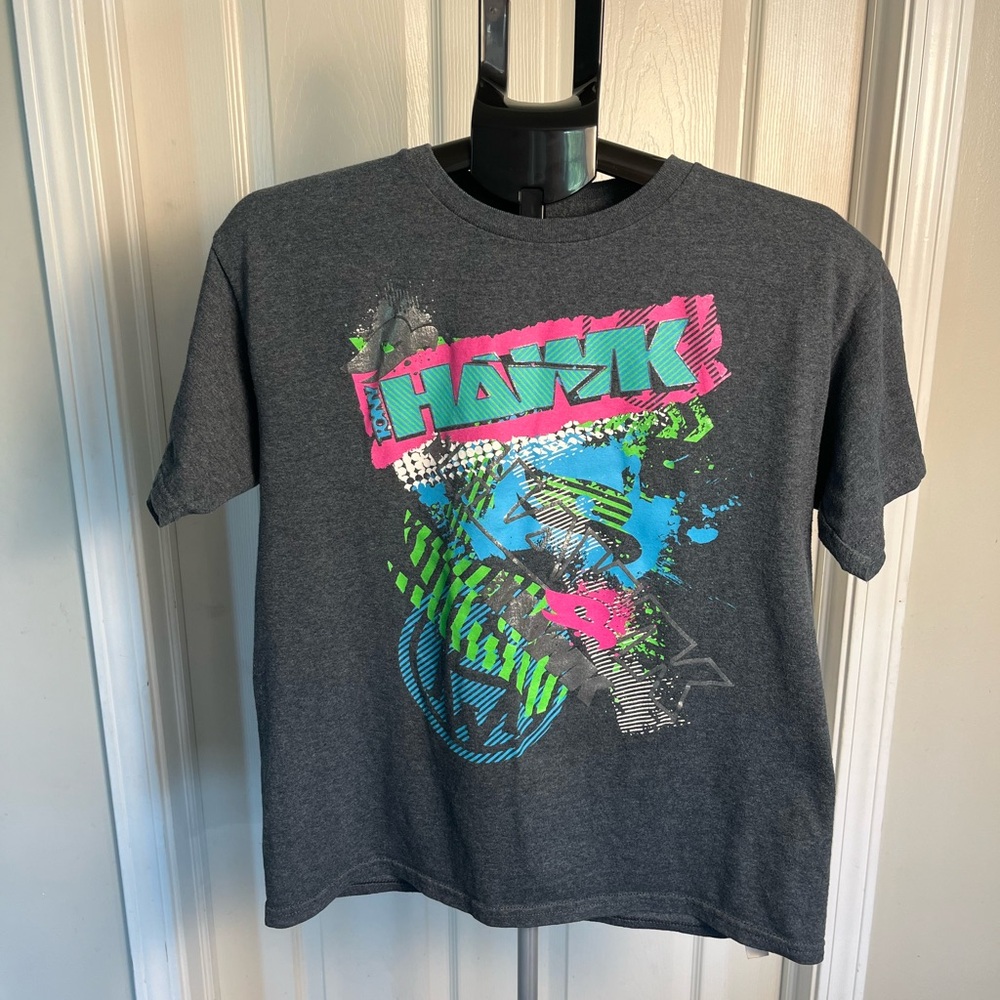 Tony Hawk Gray Short Sleeve Tee with Vibrant Graphic